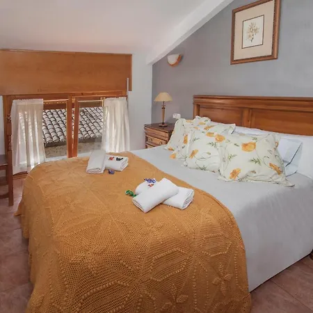 Hostal J.J. Marlene *